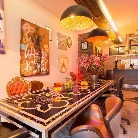 180 M2 Central ....art ...loft ..jacuzzi...horse.. Amsterdam